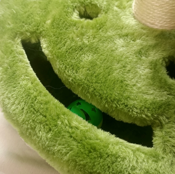 Daisy Cat Scratcher - Picture 3 of 3